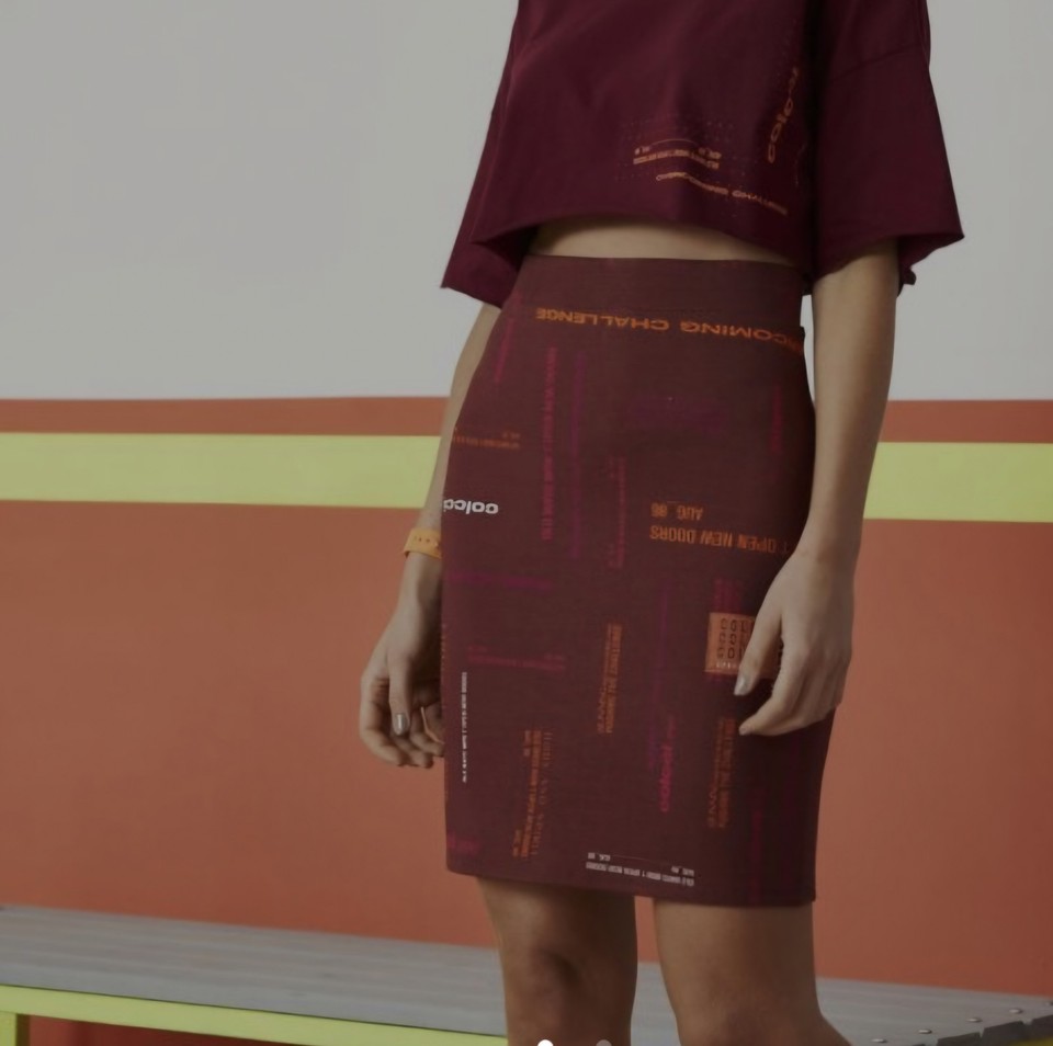 COLCCI Pencil Skirt AU 6 Burgundy Logo Print Jersey Stretch A610