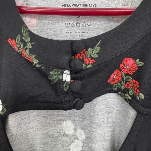 Torrid Super Soft Size 3 3X Pullover Tunic Top Black Red White Floral Keyhole - Picture 4 of 11