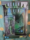 Hiya ALIENS Exquisite Mini Green Alien Warrior Figure