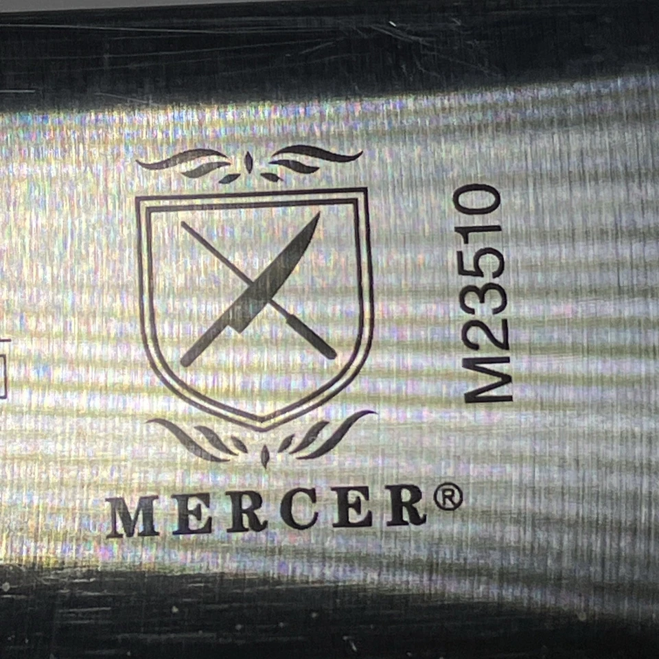 COMO NUEVO | Cuchillo de Chef Mercer Culinary Renaissance | Modelo M23510 | Hoja de 8 pulgadas Foto 2 de 4