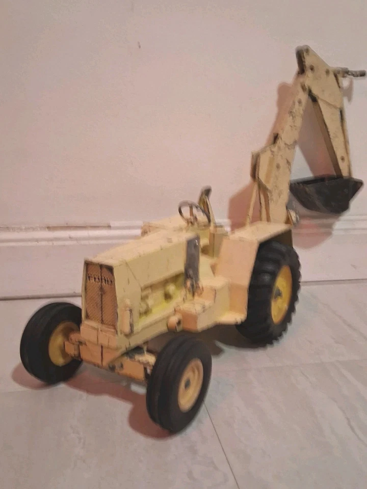 Vintage 1970s ERTL Ford Diecast Backhoe 1/12 Scale For Parts Or Restoration  - Image 2 of 4