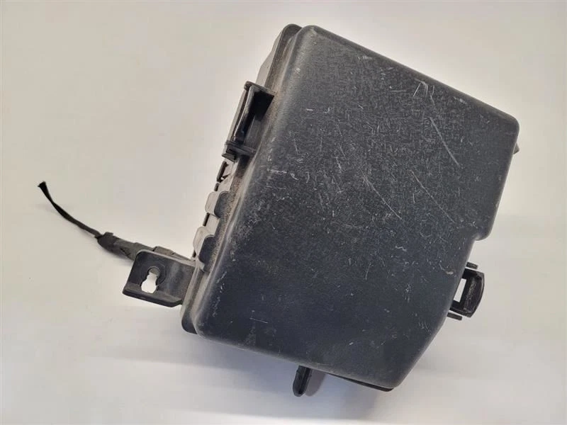 Hyundai Azera 2012 2013 caja de fusibles compartimento del motor Foto 3 de 4