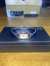 Orologio Gucci 6800L bracciale acciaio inox 20mm usato in ottime condizioni con certificato di autenticità senza scatola