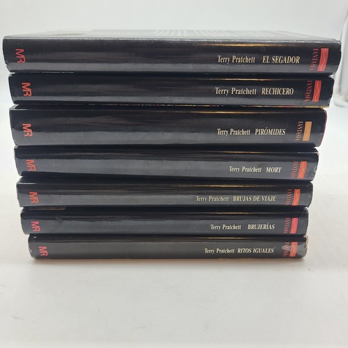 Terry Pratchett - Lot Of 7 HC Adventure Novels Written in Spanish Vintage 1990s - Picture 11 of 11
