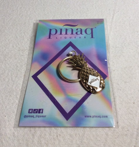 Gold-Tone PINAQ LIQUEUR "Pineapple" KEYCHAIN ~ NEW - Picture 3 of 3