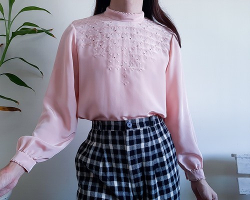70s Pink Hand Embroidered Blouse High Neck Button Back Blouse Size Medium - Picture 10 of 16