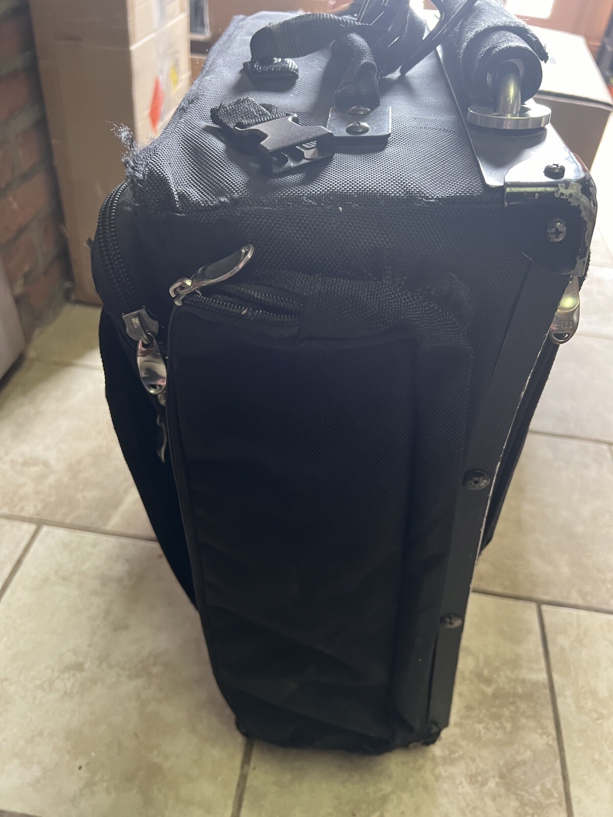 LuggageWorks Metal Frame Pilot Flight Crew Roller board Bag eBay