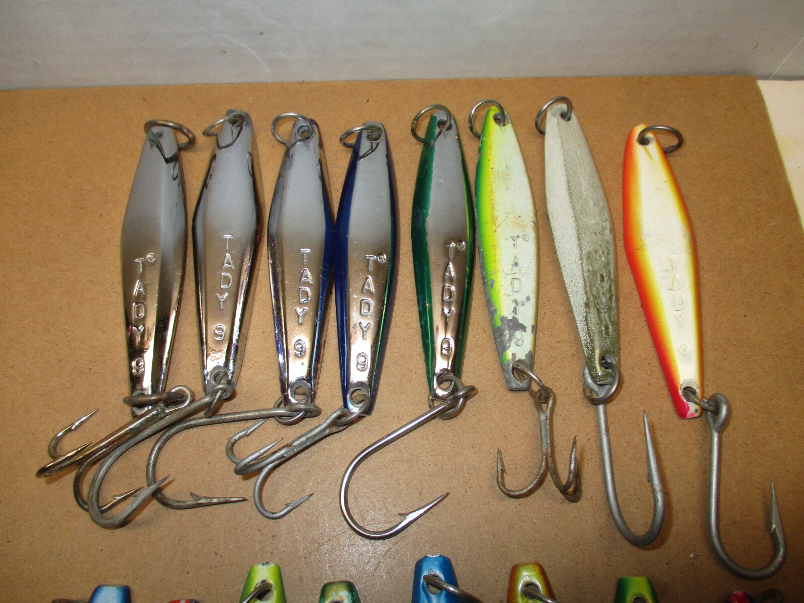 VINTAGE TUNA LURES TADY 9 HEAVY JIGS SET OF 16 JIGS NEW/USED ****VERY NICE**** - Image 5