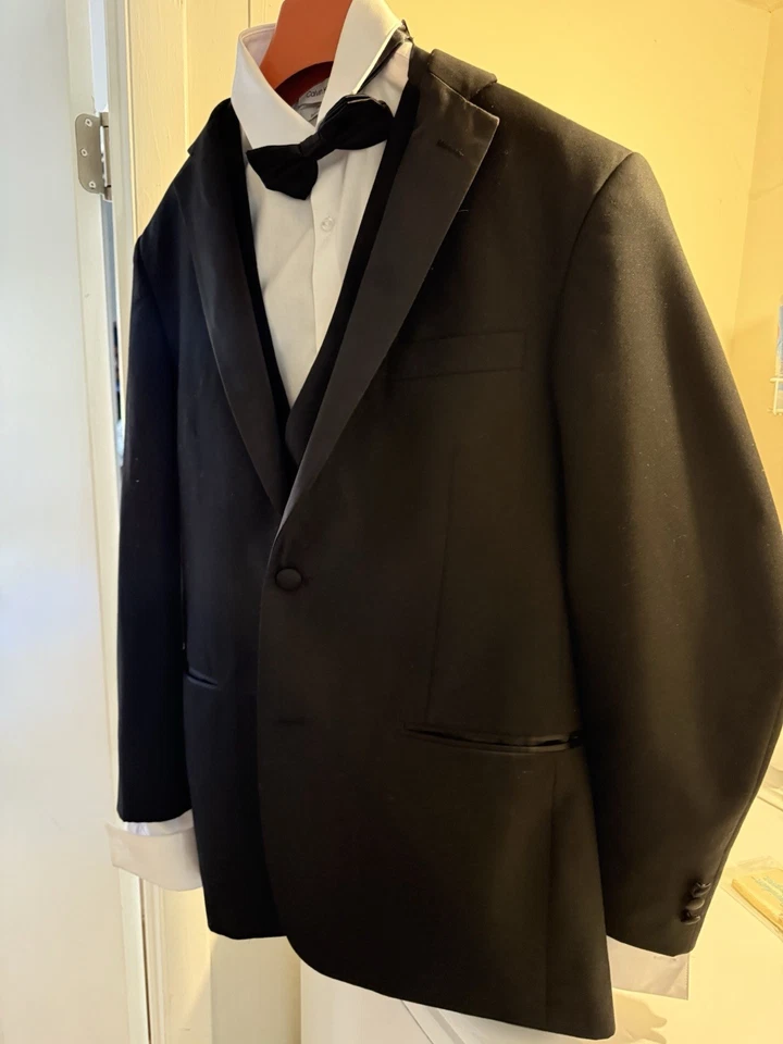 42R Completo Esmoquin Giorgio Fiorelli - Chaqueta Pantalones Camisa Chaleco Pajarita Zapatos Foto 3 de 4