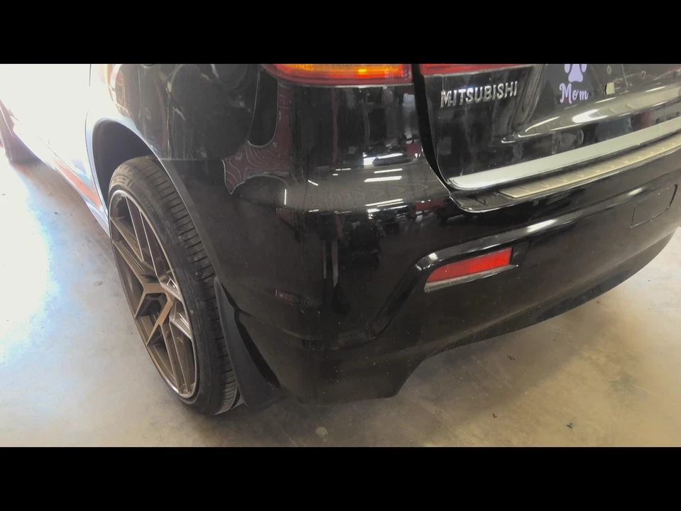 Used Rear Bumper Assembly Rear fits: 2011 Mitsubishi Outlander sport w/o park as Foto 2 de 4
