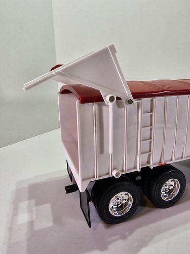 Ertl Big Farm Peterbilt 367 Truck With Grain Box Lights & Sounds Work 21" 1/16th - Picture 7 of 21