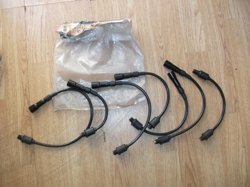 * Triumph 2000 Mk1 Vitesse 1600 SCREW IN PLUG LEADS CI