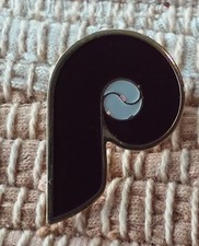 Philadelphia Phillies pin badge MLB Collector