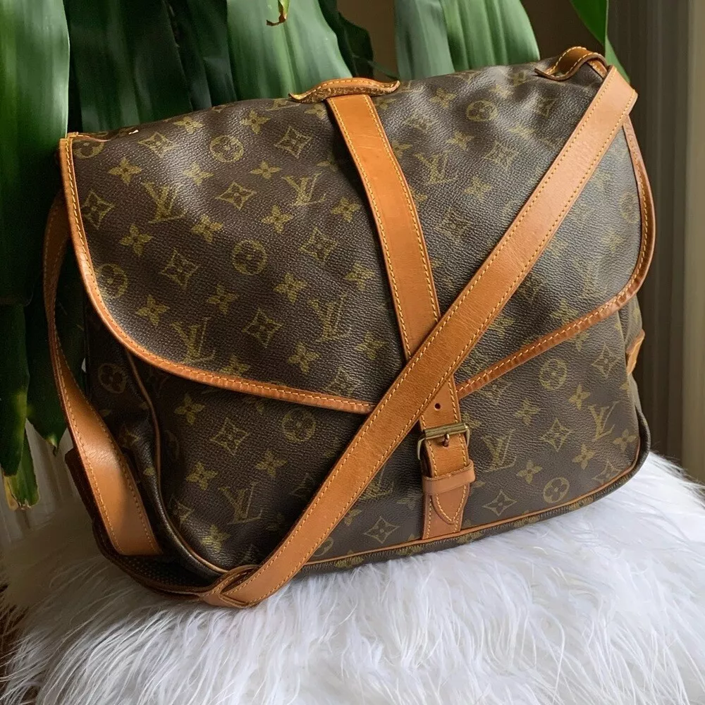 LOUIS VUITTON AuthenticMonogram Saumur 35 Handbag