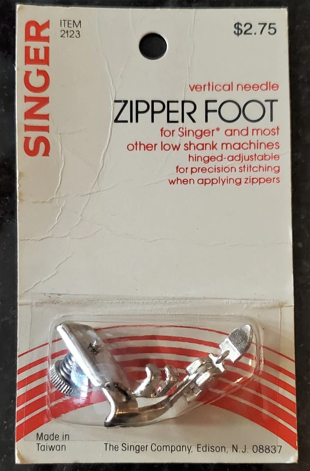SINGER Vertical Needle ZIPPER FOOT Item 2123 LOW Shank NEW in Pkg Sewing Machine - Image 2 of 2