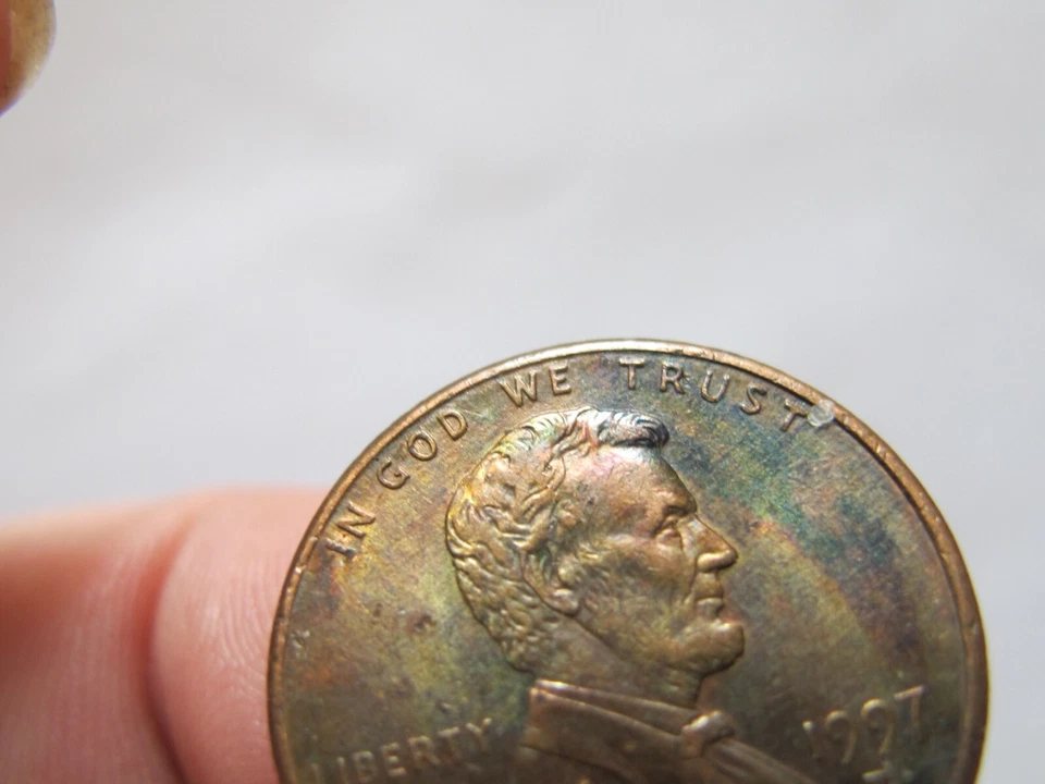 "S" printed over "T" and other errors on 1997 D Lincoln rare collectible coin. - Image 3 of 4