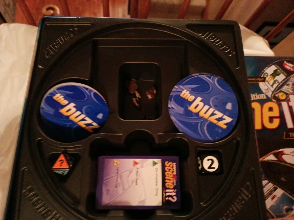 Scene It? Movie 2nd Edition The DVD Game Family Fun Party Game Metal Tin Holder - Image 2 of 4