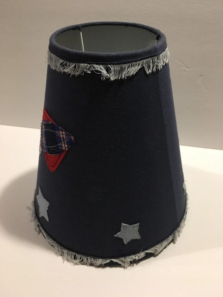 Pantalla de lámpara de cohete espacial Pottery Barn para niños nueva Foto 4 de 4
