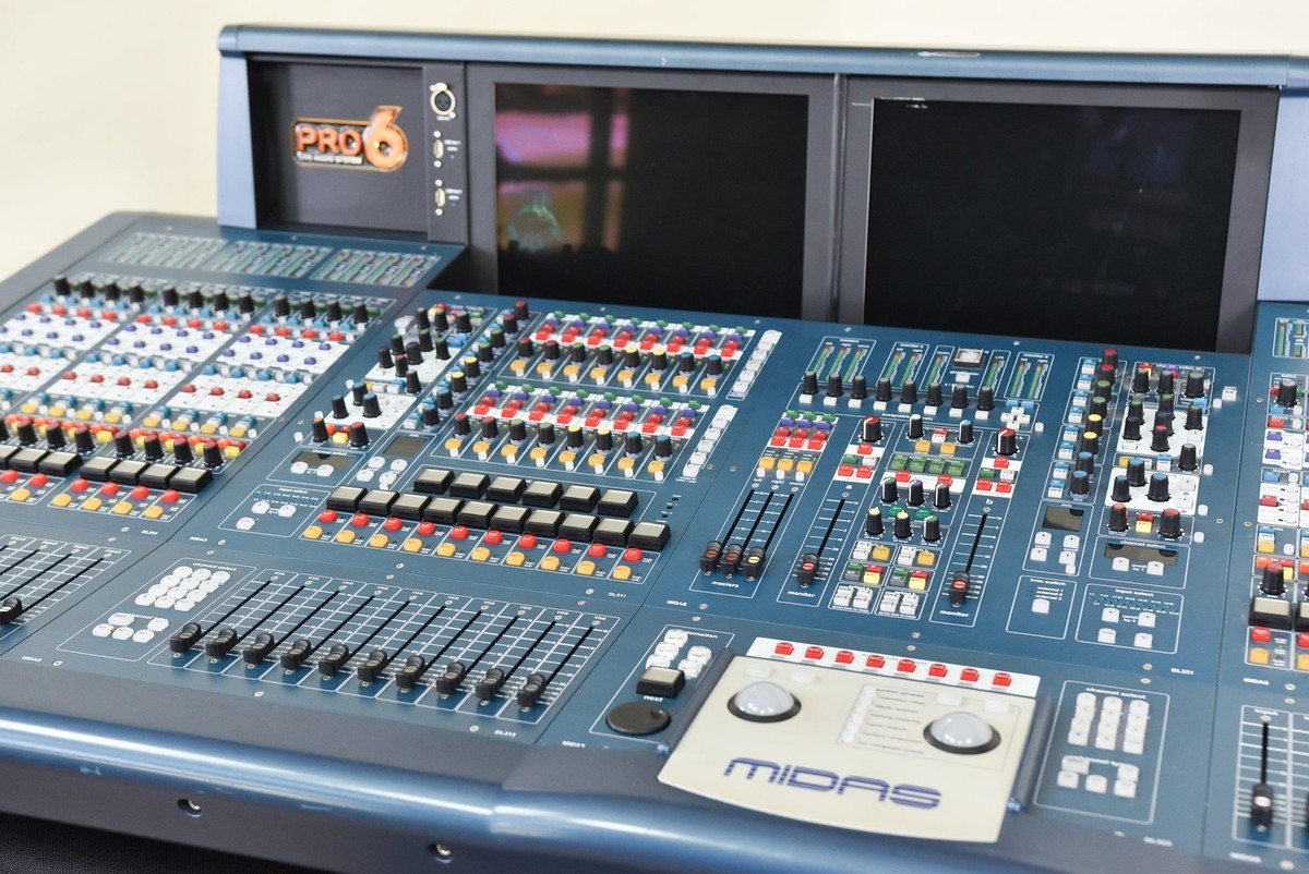 Midas PRO6 64-Channel Digital Console with DL371 Audio System