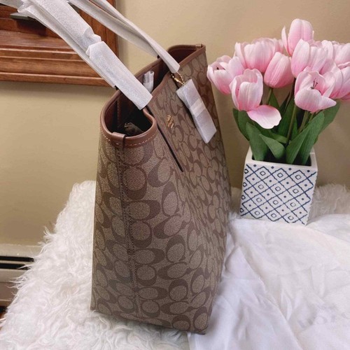 Coach City Tote In Signature Canvas