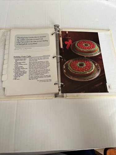 VTG Duncan Hines Bake Shop in a Book, 1979 3 Hole Binder Cookbook, Monthly Tabs - Picture 18 of 24