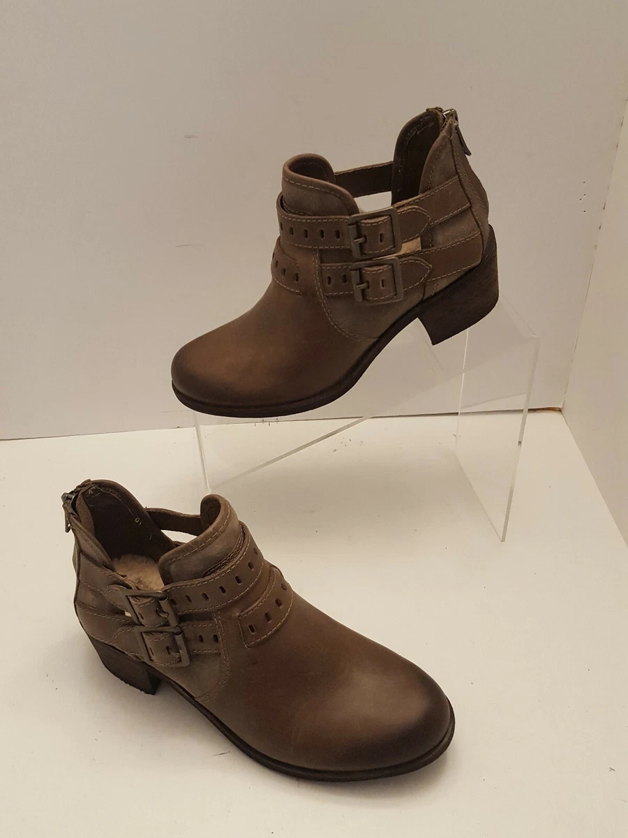 UGG Australia Women s Patsy Brown Leather Shearling Sole Ankle Boot Sz US 5