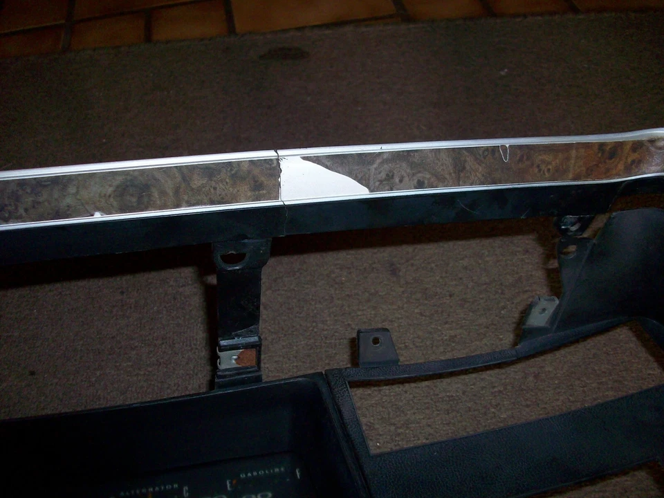 Cuadro de instrumentos Plymouth Fury 1972-1973, Dodge Monaco/Polara Gauge con reloj Foto 4 de 4