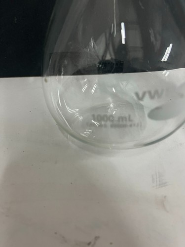 VWR 89000-412 - 1000 mL Class A Volumetric Flask with Stopper - Picture 2 of 3