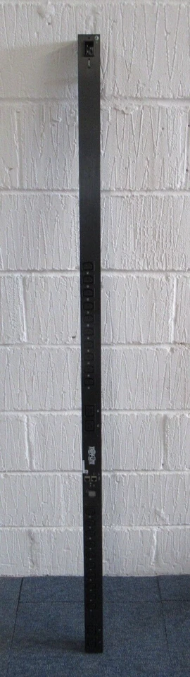 New Tripp Lite PDUMNV20HVLX 3.7kW 20x C13 4x C19 Outlets Single Phase ZeroU PDU - Image 2 of 4