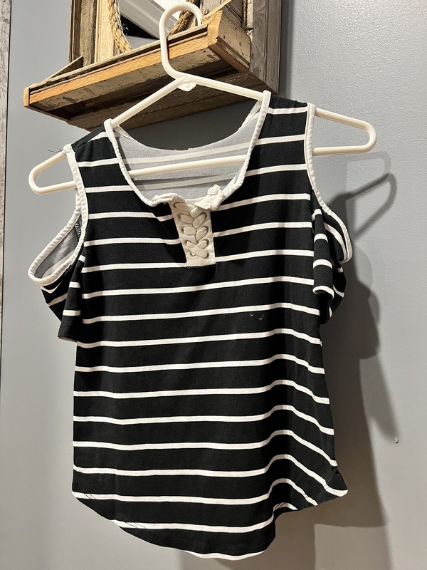 Girls Striped Cold Shoulder Shirt Size 7/8