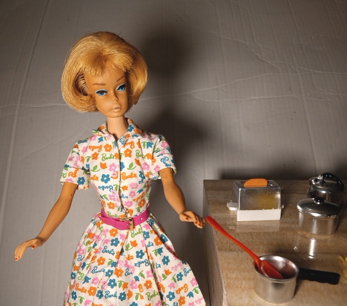 VINTAGE BARBIE LEARNS TO COOK #1634 (1965) DRESS