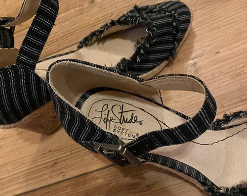 LIFE STRIDE Leena Wedge Black & White Stripe Sandals Cork Heel Women's Size 7W - Picture 5 of 7