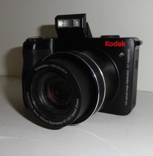 Kodak EasyShare ZD8612 IS 8.1 MP Digital Camera - Black (ZD8612IS) - Picture 3 of 12