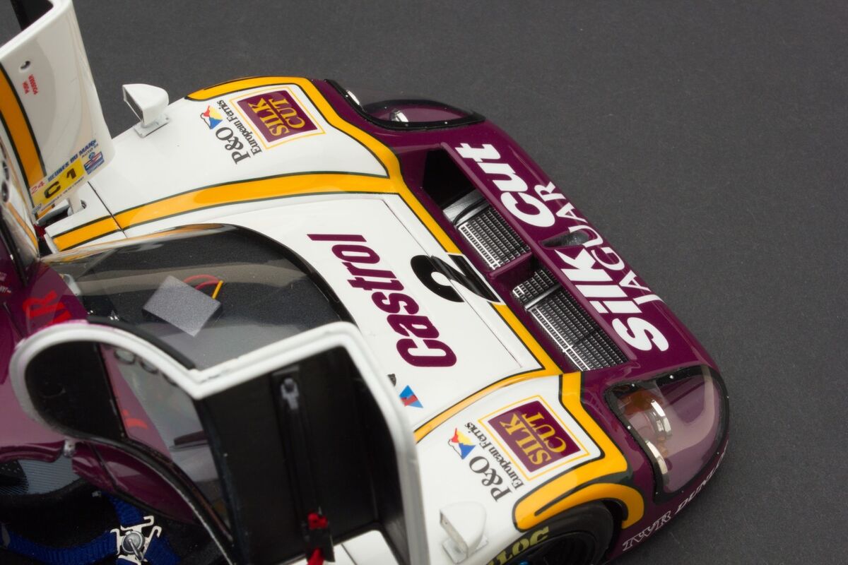 Exoto | 1:18 | 1988 Silk Cut Jaguar XJR-9 LM | Le Mans Exoto | 1:18 | 1988 Silk Cut Jaguar XJR-9 LM | Le Mans