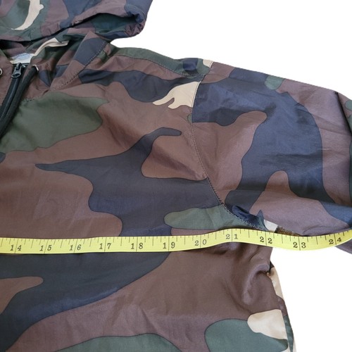 Beautiful Giant Camo Long Sleeve Hoodie Windbreaker Size Medium - Picture 3 of 6