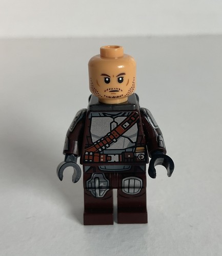 LEGO Star Wars Minifigure Din Djarin Mandalorian sw1212 & Grogu sw1113 Set 75325 - Picture 15 of 16