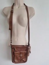 Clark’s Leather Tan Crossbody Messenger Bag Adjustable Strap