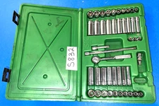 S-K TOOLS 45 PIECE 1/4 DRIVE SAE. & METRIC GENERAL SERVICE SET IN GREEN BLOWMOLD