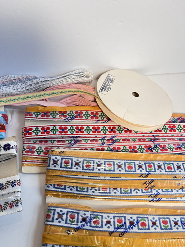 Huge Lot Vintage Flower Power Embroidered Fabric Trim '60s & '70s MCM Ribbon - Picture 7 of 12