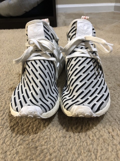 nmd xr1 zebra