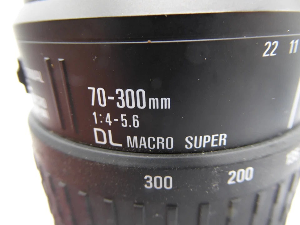 Sigma DG Macro 70-300mm f/4.0-5.6 DG Lens Canon mount  manual focus only digital - Image 2 of 4