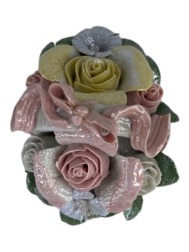 Cesta de flores de porcelana rosas multicolores y pétalos en forma de gloria matutina - Imagen 2 de 6