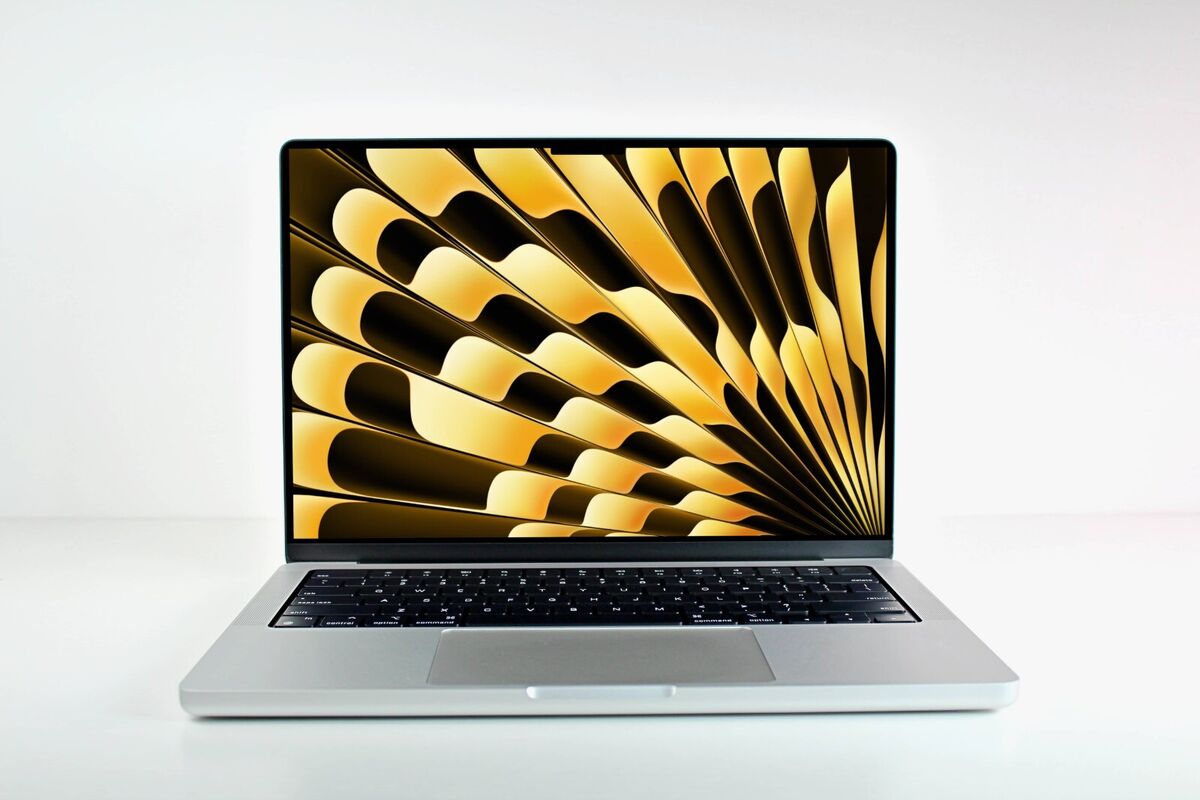Apple MacBook Pro 2021 M1 Pro & M1 Max 14 Apple MacBook Pro 2021 M1 Pro & M1 Max 14