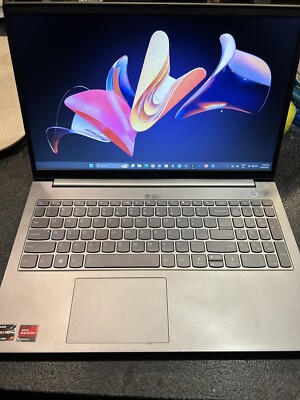 Lenovo ThinkBook 15-G3 ACL 15.6'' AMD Ryzen 7 5700U 1.8GHz | 16GB RAM 512GB SSD