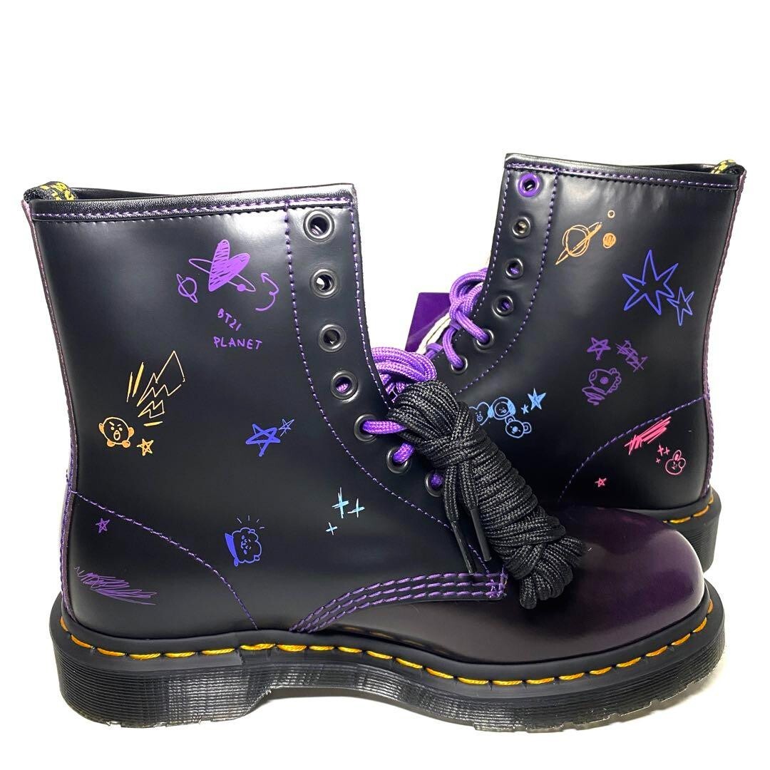BT21 x Dr. Martens 1460 8 Hole Boots Limited Edition Black BT21 x Dr. Martens 1460 8 Hole Boots Limited Edition Black