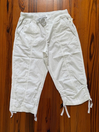 NEW w/o tags, DKNY capri, L white