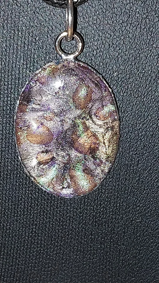 Pingente de bolha multicolorido feito à mão de resina Cobachan 9,5" corrente de corda preta - Imagem 4 de 4