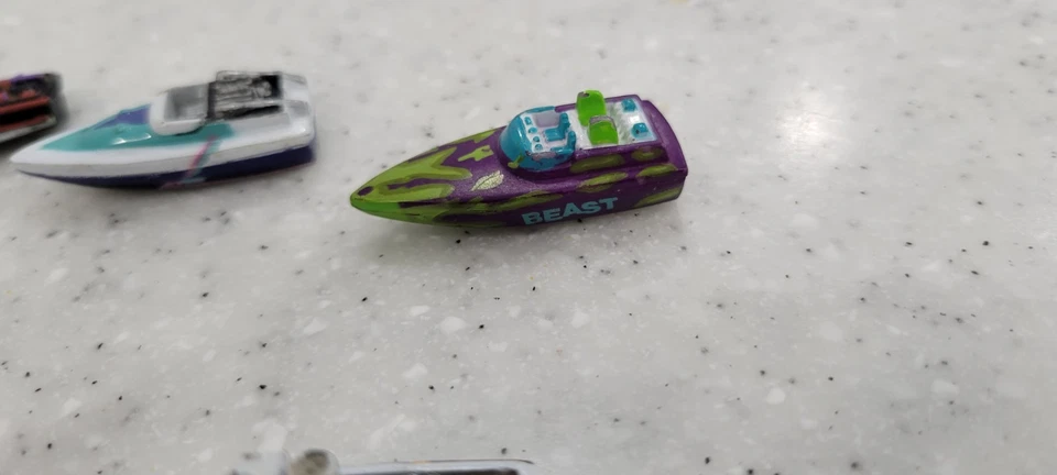 De colección 1990 Micro Máquinas Galoob Barcos Lote 5 Lancha Rápida Remolcador Guardia Costera COLECCIONAR Foto 4 de 4