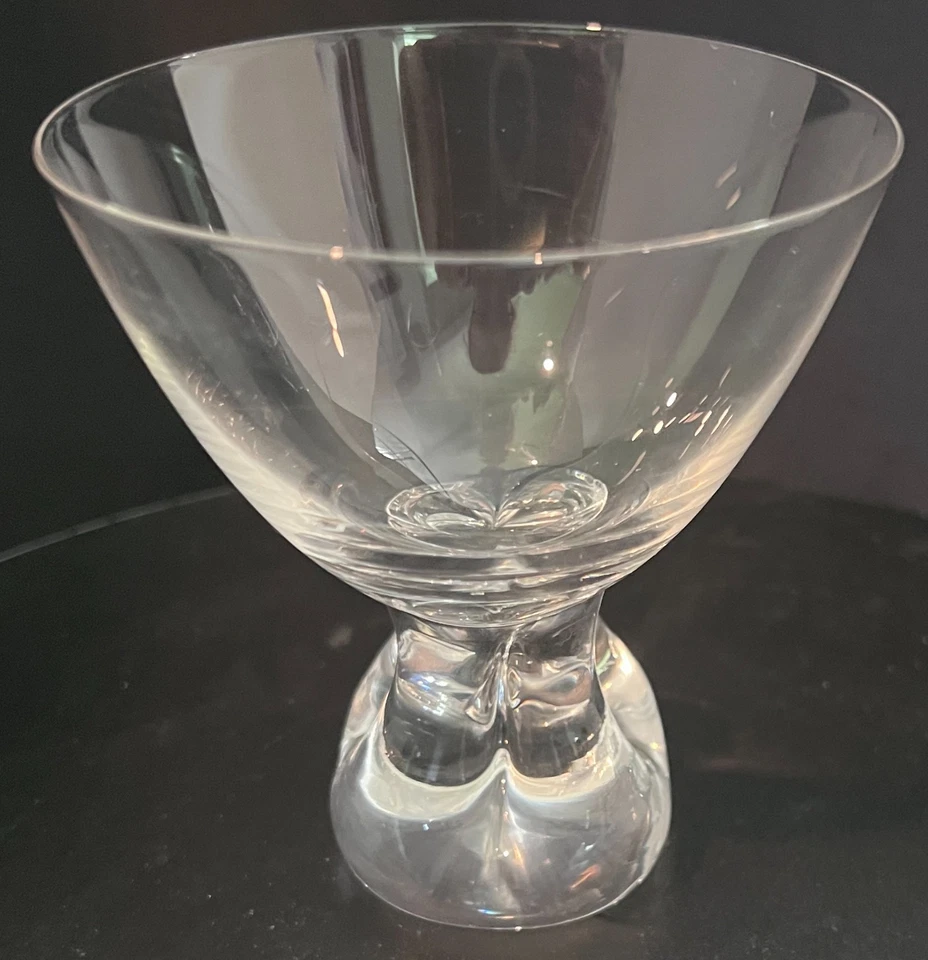 Copa de vino vintage de cristal escandinavo Sigrid 4 lóbulos 1963 4-1/4x3-3/4 pulgadas Foto 2 de 4