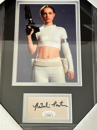 NATALIE PORTMAN STAR WARS PADME HOT SEXY RARE SIGNED 10x14 CUSTOM FRAME JSA COA - Picture 2 of 5
